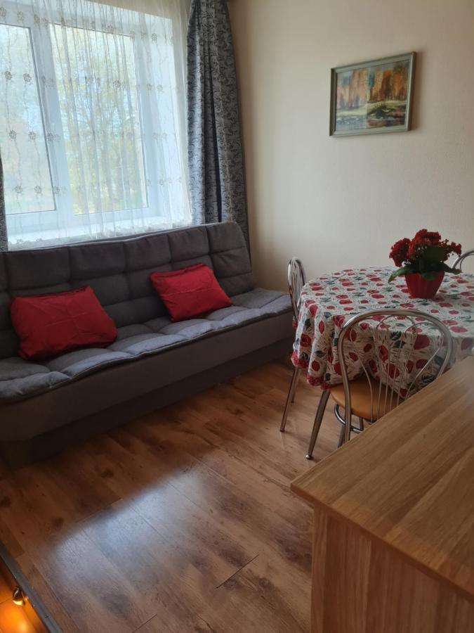 Ziemielu Mols Apartaments/Pirma Linija Pie Juras Liepaja Exterior photo