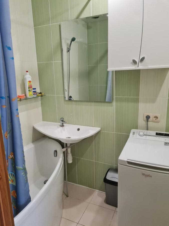 Ziemielu Mols Apartaments/Pirma Linija Pie Juras Liepaja Exterior photo
