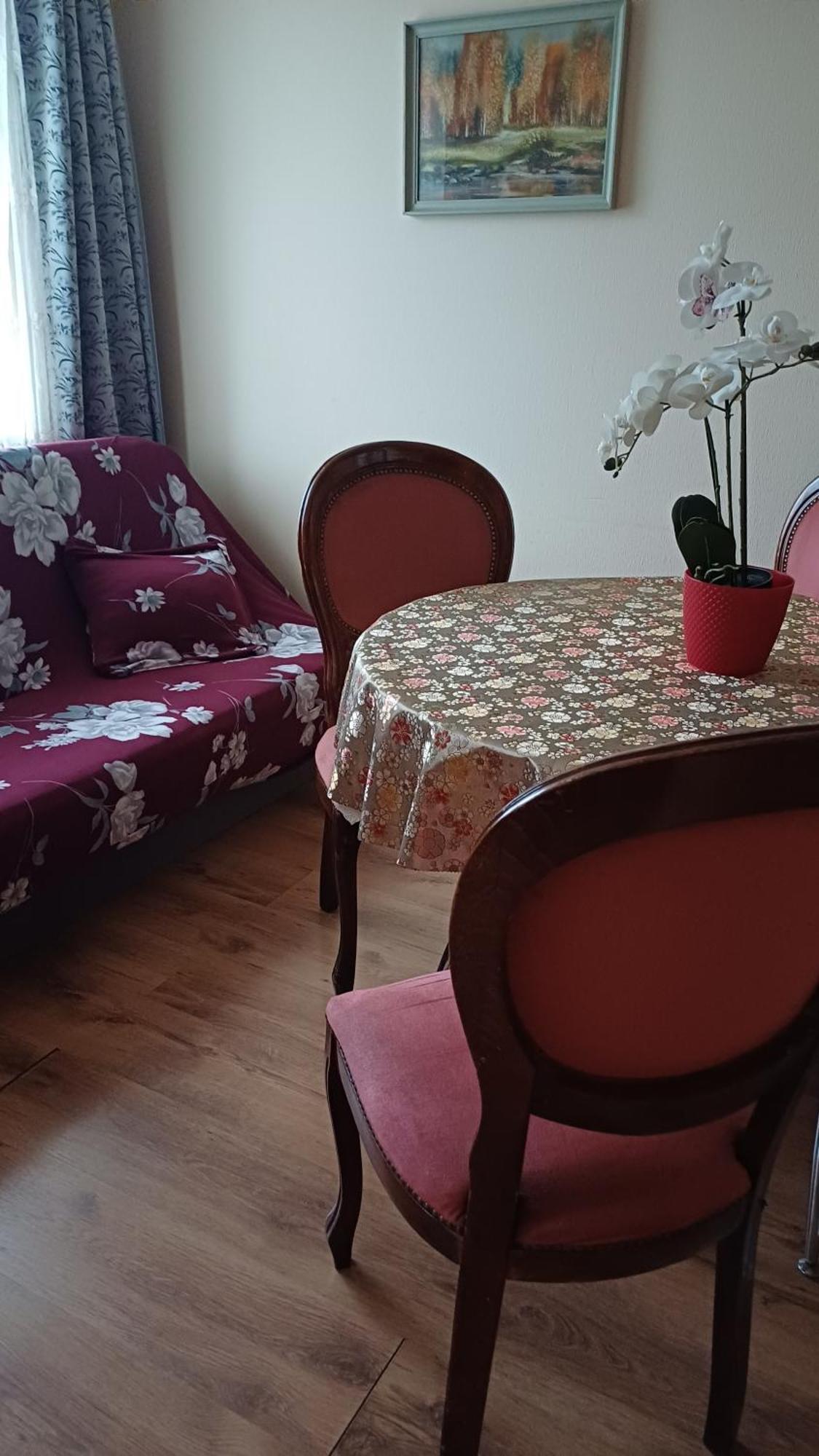 Ziemielu Mols Apartaments/Pirma Linija Pie Juras Liepaja Exterior photo